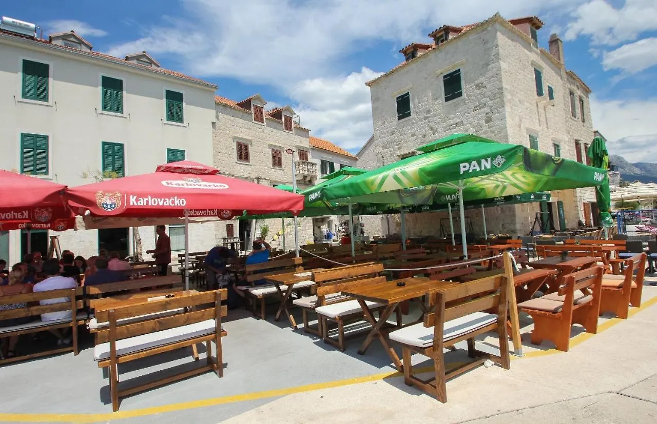 A2 - Spacious Apt On Seafront With The Sea View Kastela 0*,