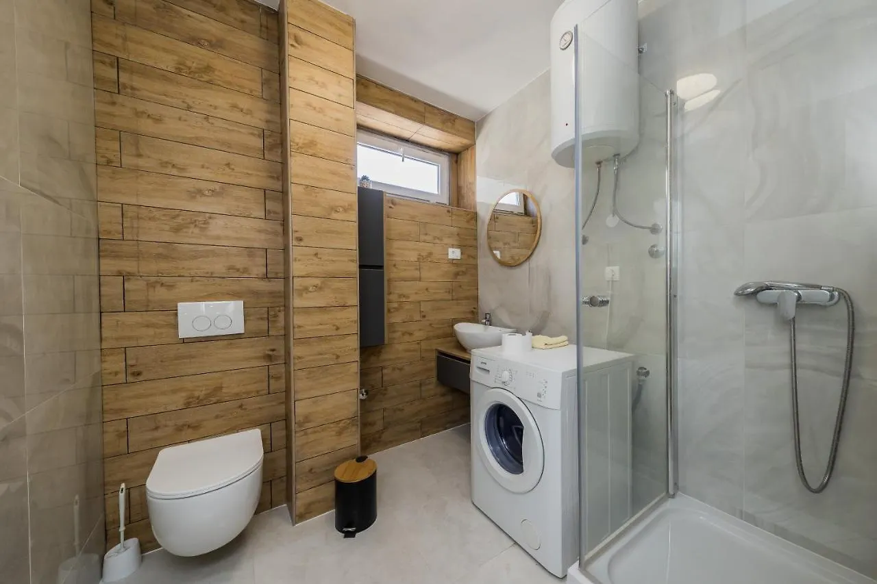 A2 - Spacious Apt On Seafront With The Sea View Kastela Apartment