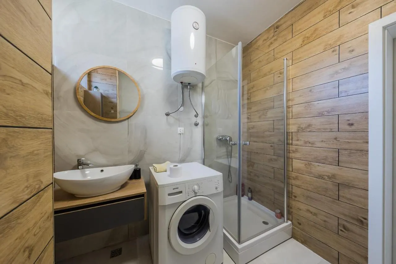 A2 - Spacious Apt On Seafront With The Sea View Kastela Croatia