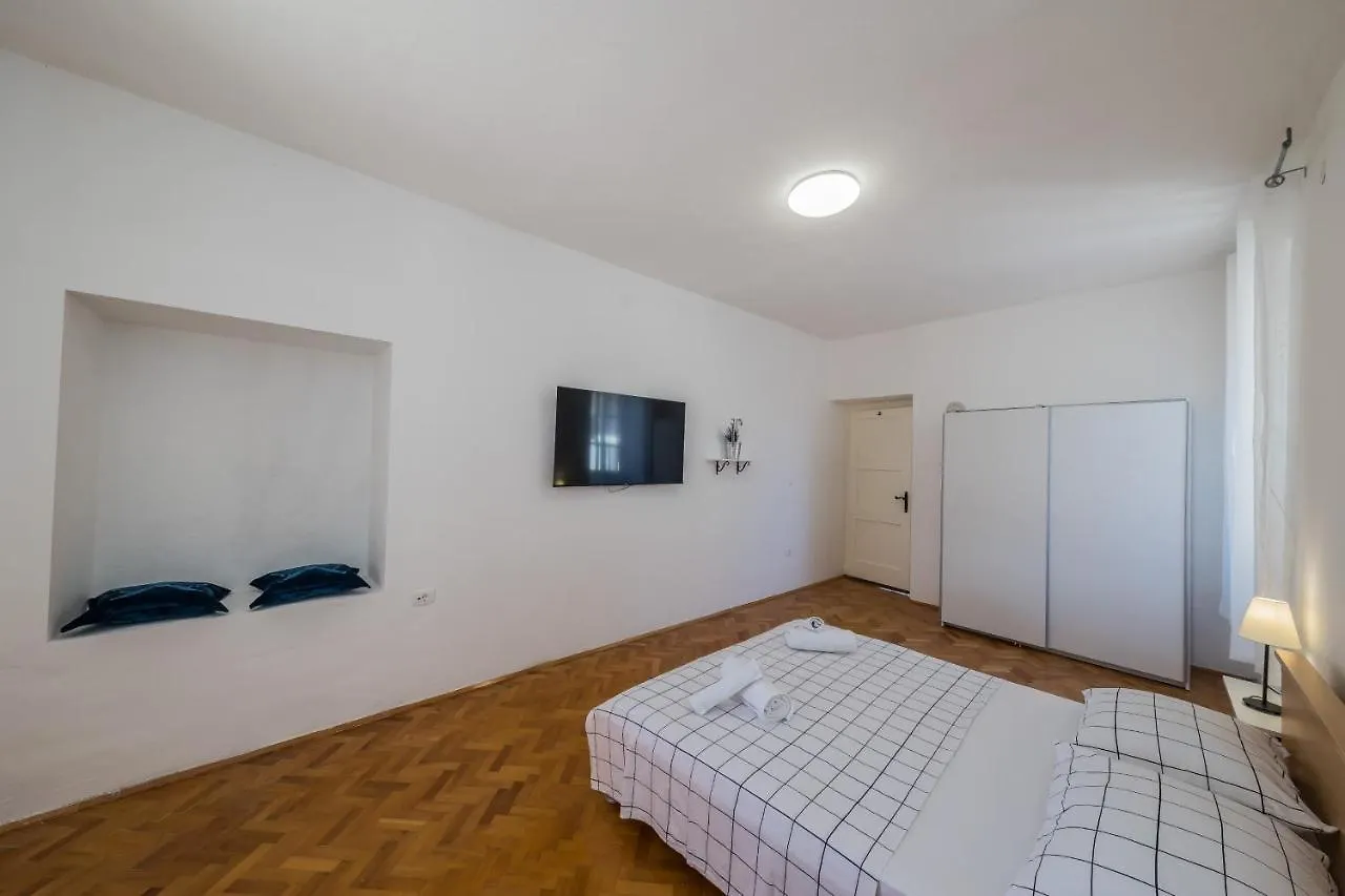 A2 - Spacious Apt On Seafront With The Sea View Kastela 0*,  Croatia