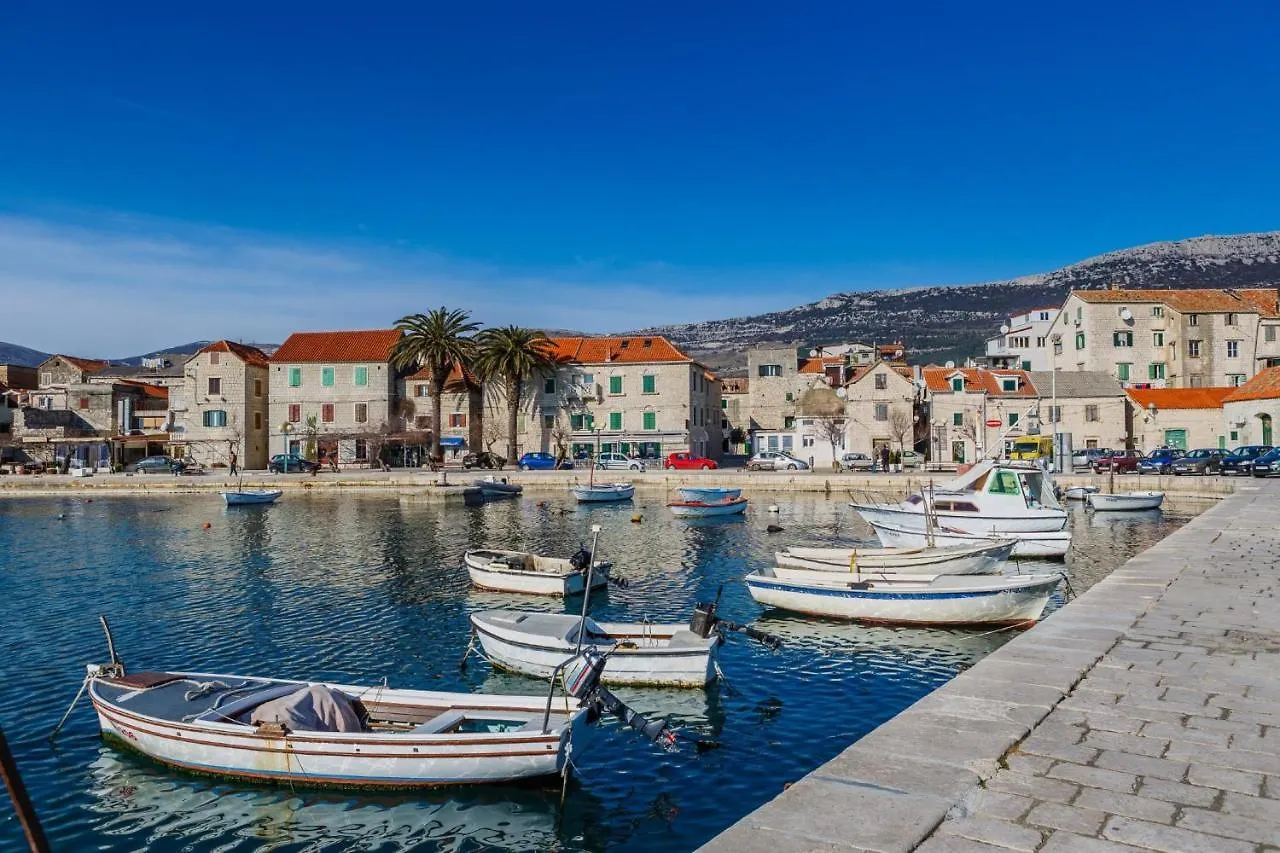 Apartment A2 - Spacious Apt On Seafront With The Sea View Kastela Croatia