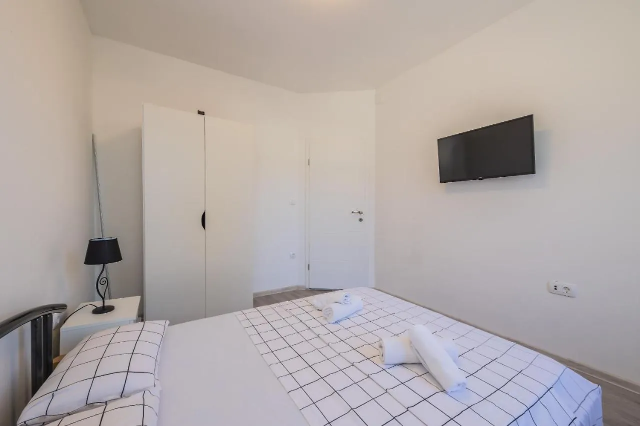 Lägenhet A2 - Spacious Apt On Seafront With The Sea View Kaštela